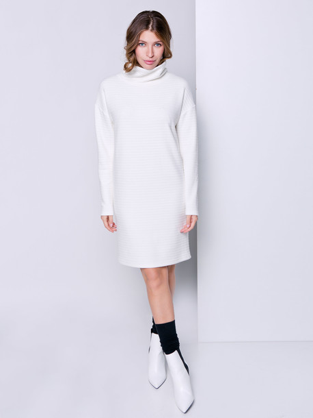 Вестон платье-свитер молочный